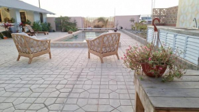 2 BR 1 BTR, Casa Chicle